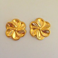 Big flower gold earrings 