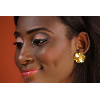 Big flower gold earrings 